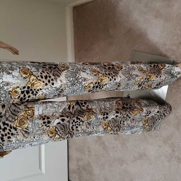 Rancho Estancia M floral cheetah print soft slinky jersey knit flare trousers - Picture 3 of 7